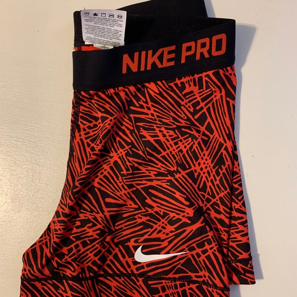 Red Nike pros
